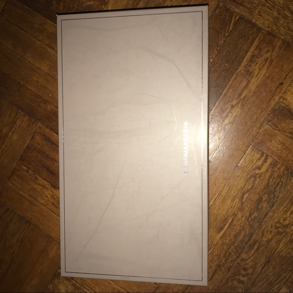 BCBG MAXAZARIA - Picture 3 of 6